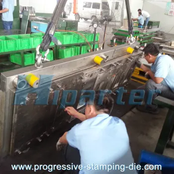 Big Metal Part Stamping Progressive die