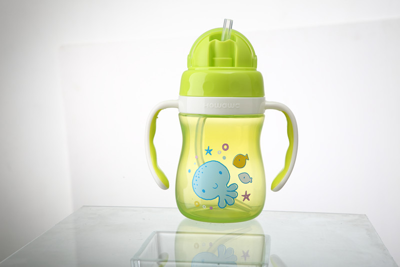 Csecsemő vizes palack Baby Straw Cup M