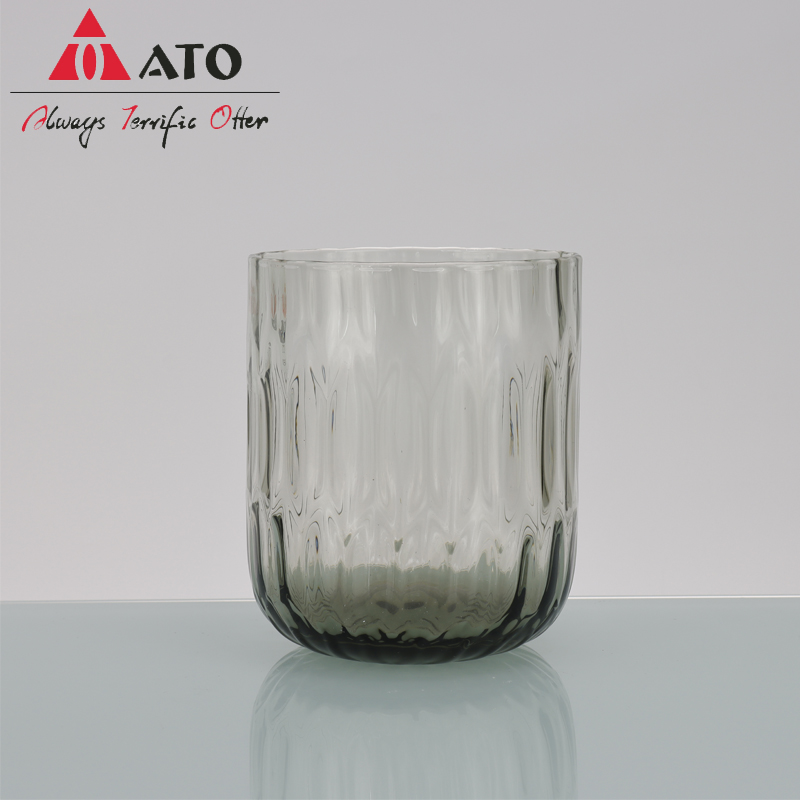 Ato motif en relief verre à eau gobelet à boire de la verrerie