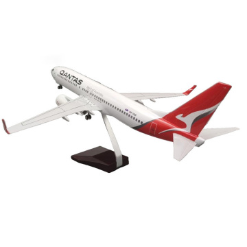 1:85 Scale 47cm Qantas Airways Boeing 737 Resin Model Plane with Landing Gear and LED Lights for Collectors and Enthusiasts