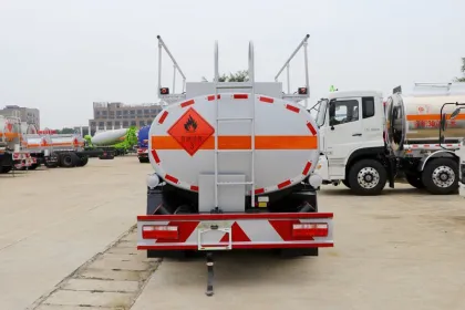 Dongfeng tank truck,oil tanker, 4000 liters truck fuel tank for Indian market