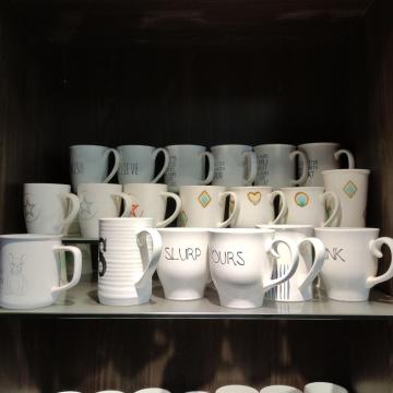 Grandi tazze di ceramica