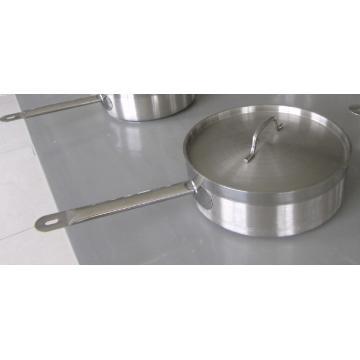 Stainless steel sauce pan with compound bottom