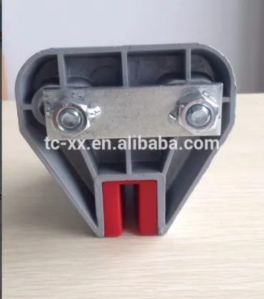 Elevator guide rail shoes