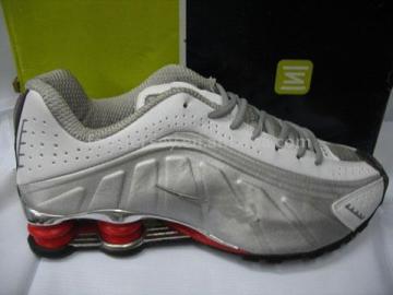 SNEAKERS--R4-032