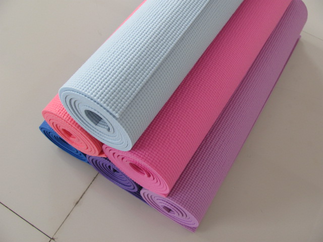 Differnt thickness yoga mat
