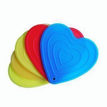 Heart-shaped Silicone Hot Mats, Measures 20 x 1 9x 0.5cm, Dishwasher Safe