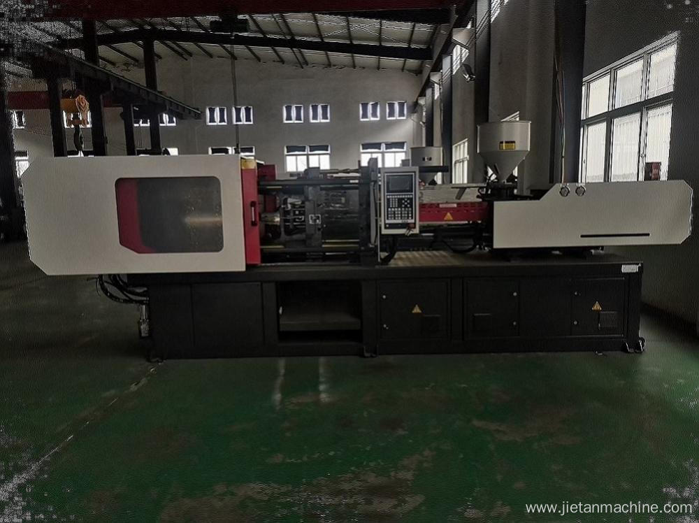 530 ton PVC pipe fittings injection moulding machine