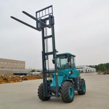 Kichik 2ton Off-Yo&#39;l Forklift 4x4 Xitoy fabrikasi