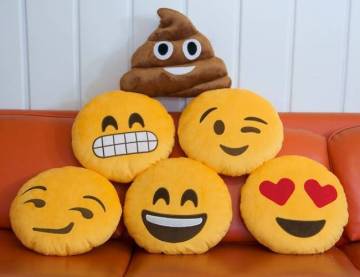 Promotional emoticon custom whatsapp emoji pillow plush