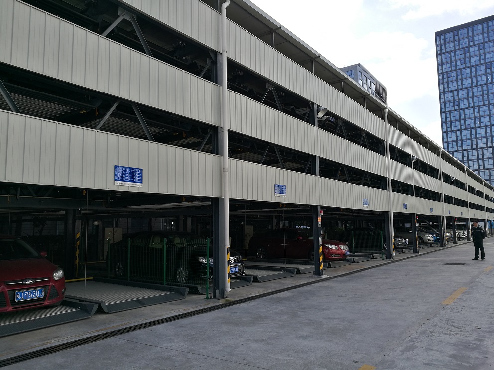 Four Layer Lifting and Traversing Car Parking System