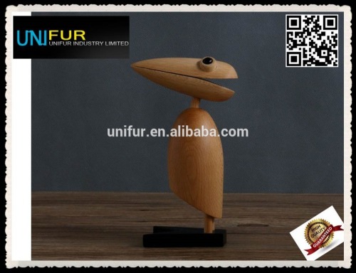 Popular normal gift 18cm height beech decorative woodpecker