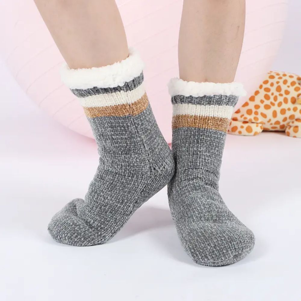 Damas cómodas calcetines chenille slipper con forro