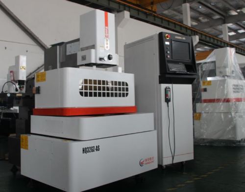 Máquina EDM de corte de fio CNC