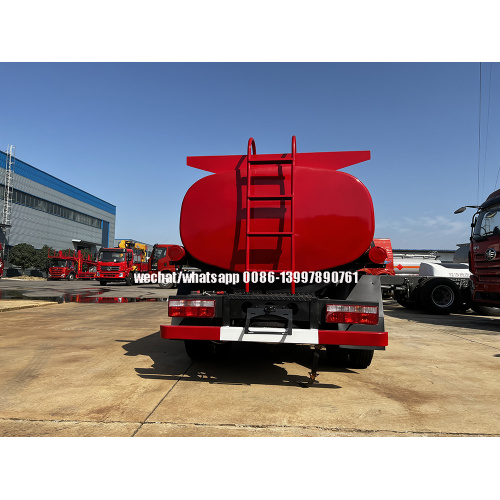 Dongfeng 4x2 5,000 litros camión de transporte de petróleo