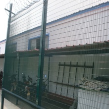 Powder Coated High Security Steel Fence With Razor Wire