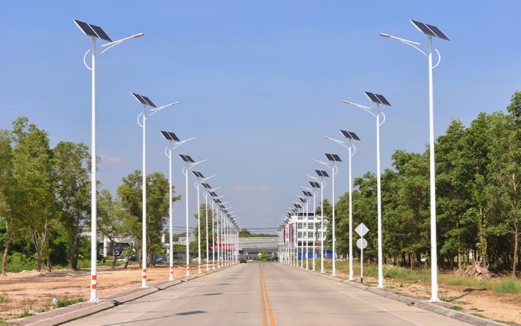 solar street light