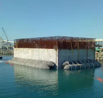 Caisson moving Marine airbag for shipyard