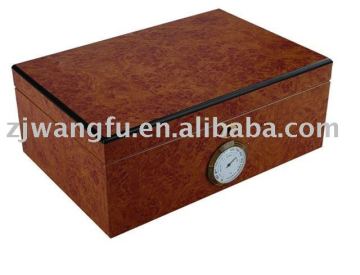 splendid cedar wooden cigar box