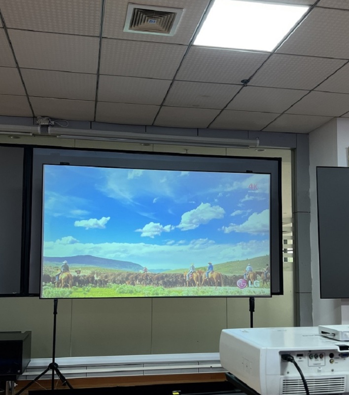 Fabric 100″ 4k Long Throw ALR Projector Screen