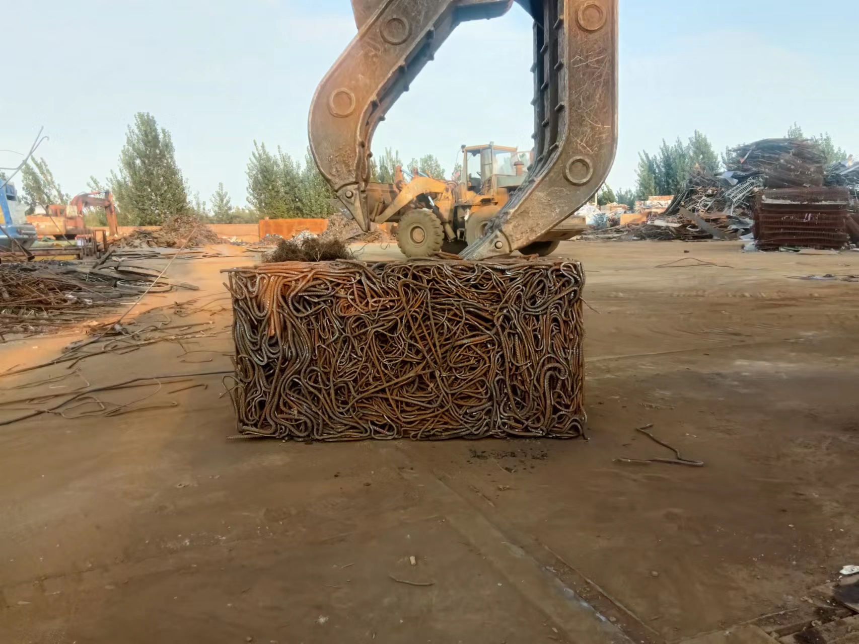 Presă de balotat hidraulic compact durabil