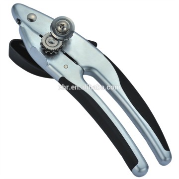 2016 new hot selling zinc allloy can opener shark style