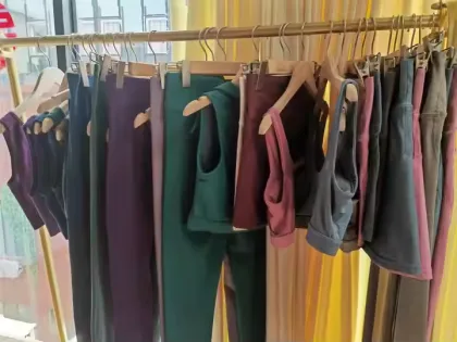 Streetwear Yoga Set Clothing Sports Wear Apparel Wholesale Stock