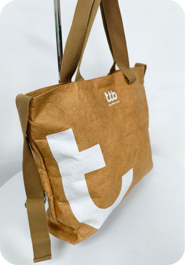 Simple and fashionable DuPont paper handbag