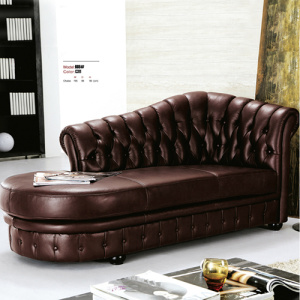 Divano Chaise Lounge Chesterfield Chaise Lounge in pelle antica