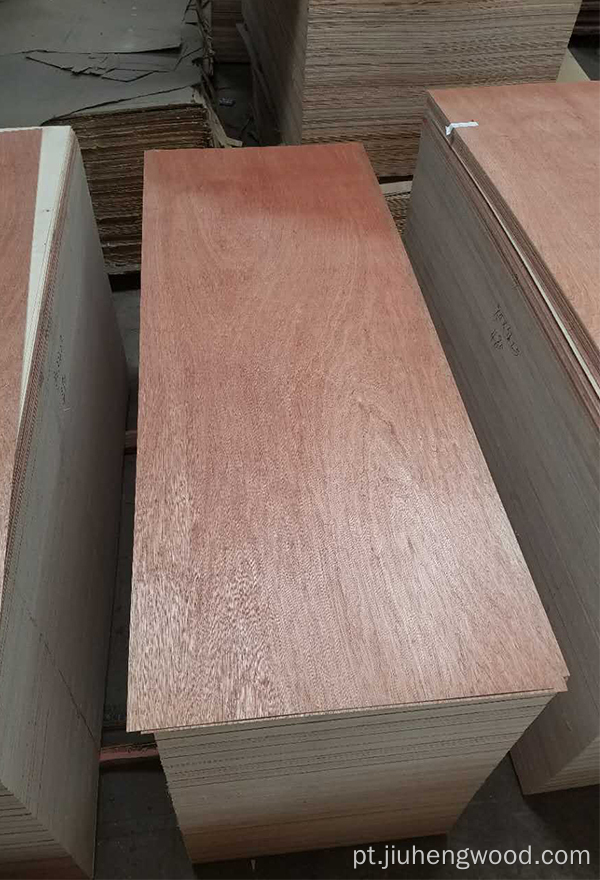 Folha de madeira compensada de laminação 4x8