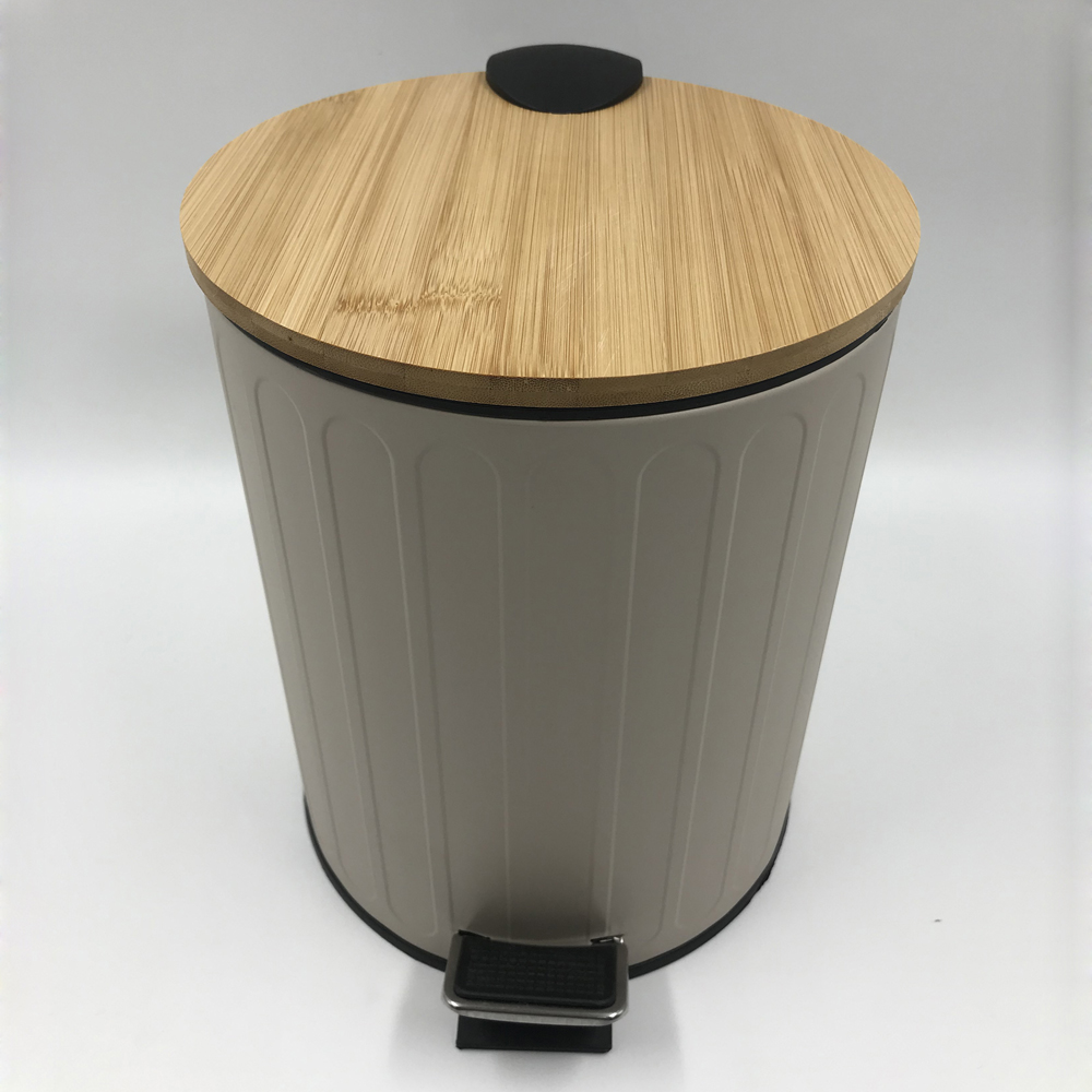 Round Step Trash can with Bamboo lip 