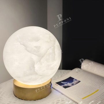 European Modern Brass Table Light for Hotel Restaurant Decoration, Alabaster Table Lamp