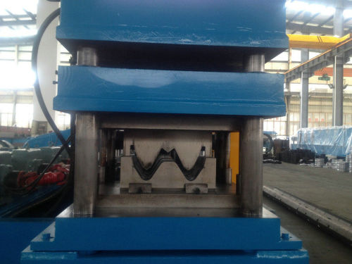 Automatic Guardrail Roll Forming Machine Cold Roll Steel Panel Forming Machine
