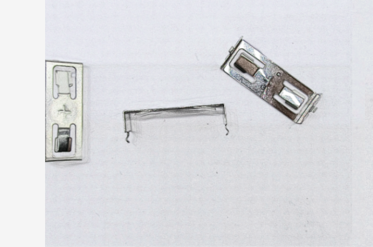 Metallmyntcellbatterihållare för CR2450