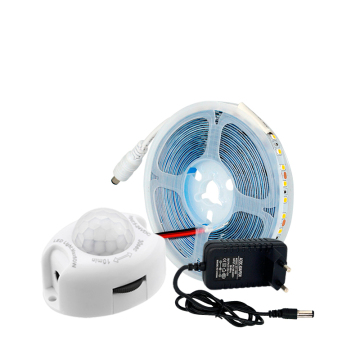 वार्मविट गति सक्रिय 12V SMD 2835 एलईडी स्ट्रिप लाइट
