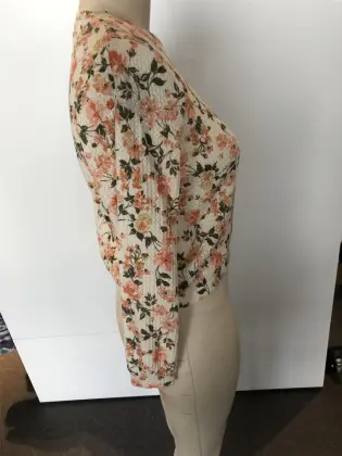 Rowan round neck with small floral long sleeves