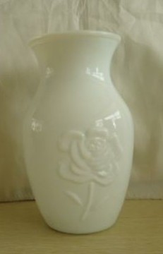 White Glass Vase (WP03)