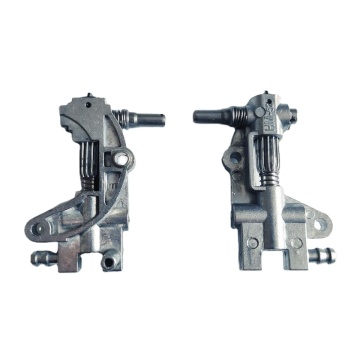 Chainsaw Oil Pump with Gear Worm Set for 45CC/52CC Models