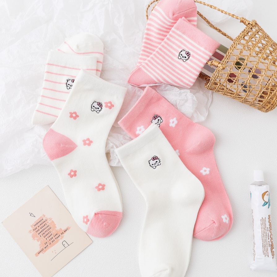 Floral at Striped Socks na may Cute Cat Embroidery