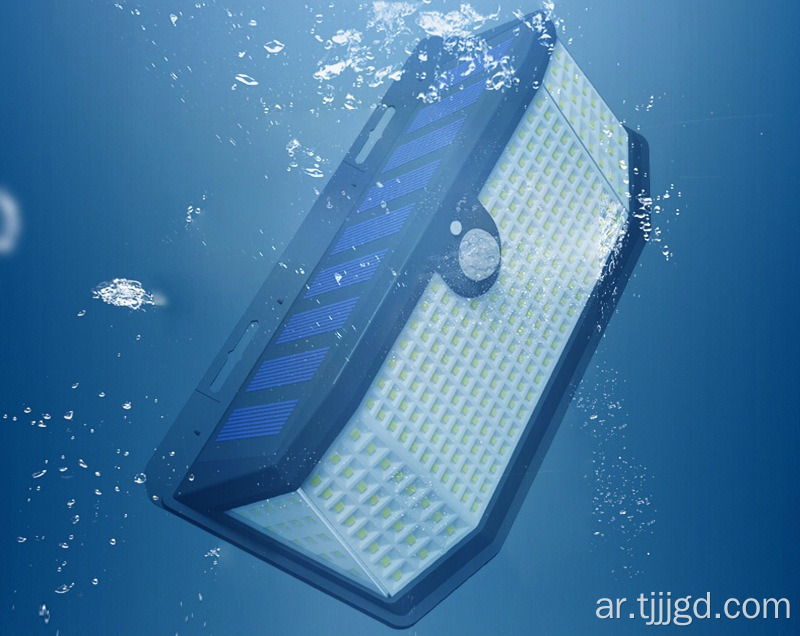 مصباح الجدار الشمسي في الهواء الطلق