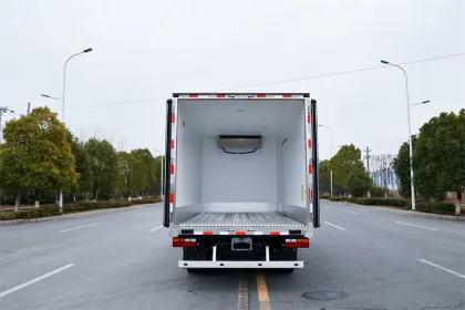 5tons 6tons carrier refrigerated freezer truck