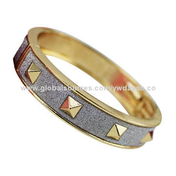 Fashion gold metal bangles
