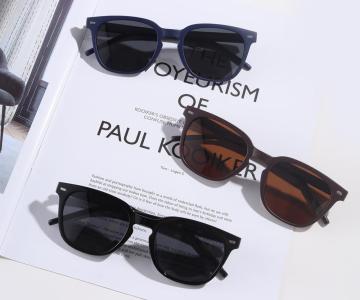 Fashionable Rectangle Sunglasses with Pink Lens