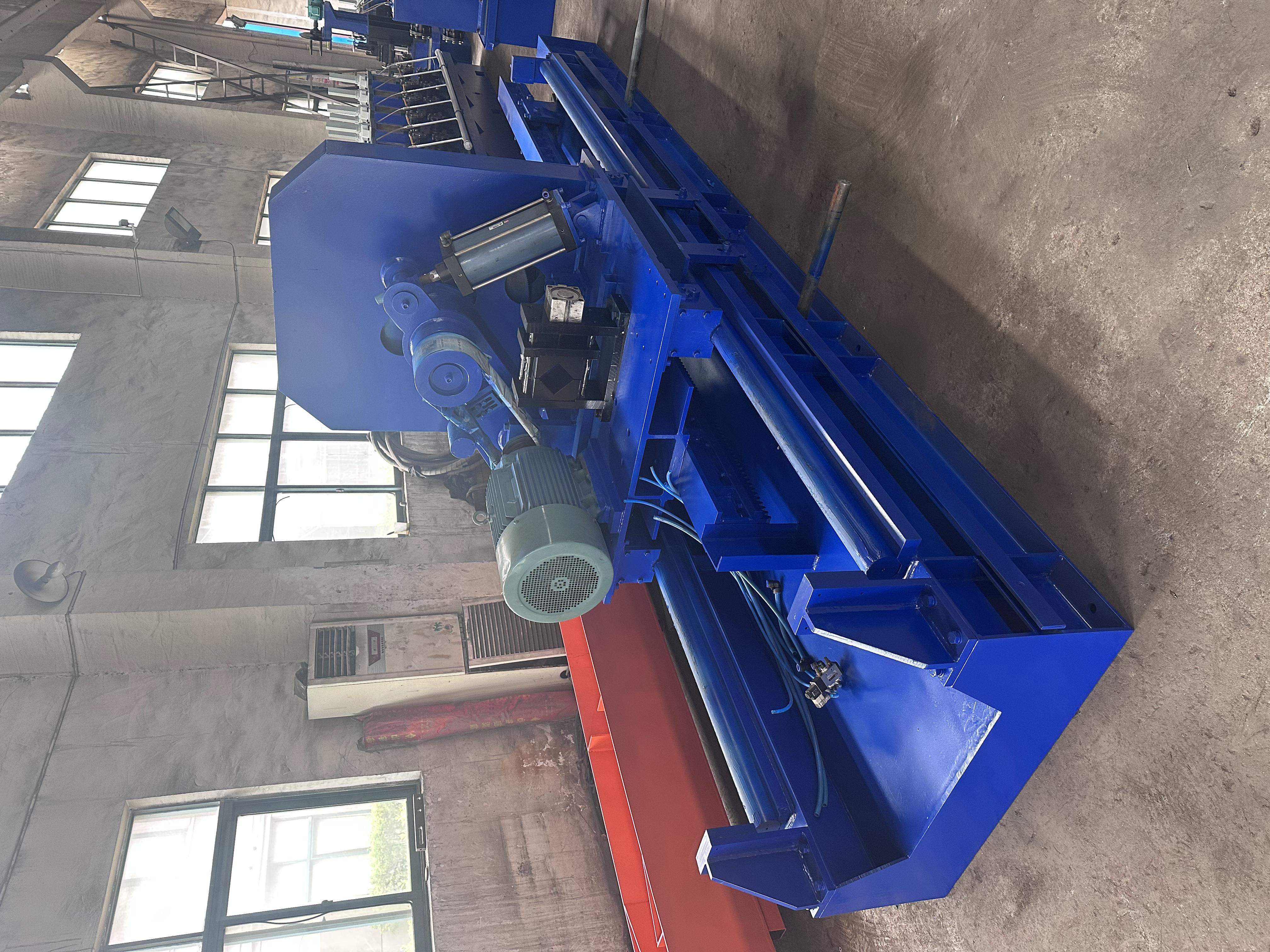 Flying Saw