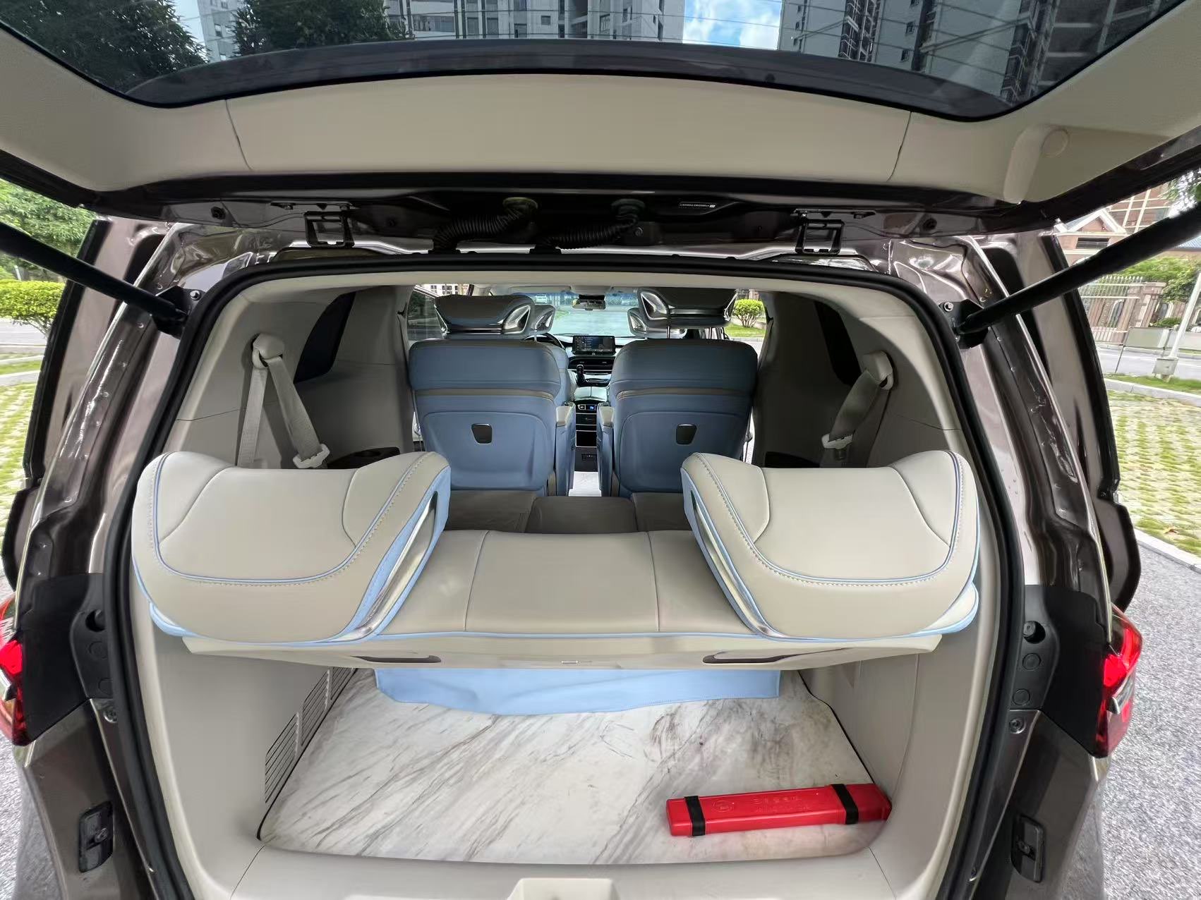 Land Business Class Comfort Edition