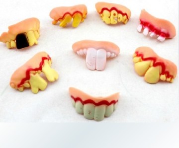 2015 New Tricky Toys Hollowen Bucktooth Toys