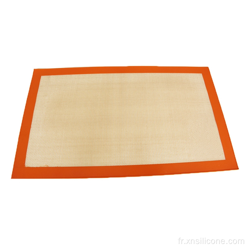 Tapis de cuisson en silicone antiadhésif perforé à la chaleur perforée