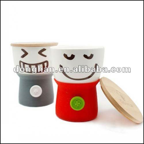 12oz funny face ceramic travel mug with wood lid and silicon sleeve for children