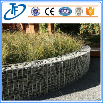 Gabion baskets with welded mesh