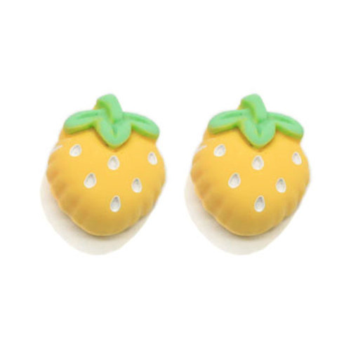 Leuke Kleurrijke Aardbei Resin Plaksteen Cabochon Resin Kralen Voor Sieraden Maken Accessoire Fruit Resin Charms